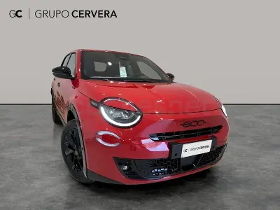 Nuevo Fiat 600 Sport 145 CV (106 kW) 2026 Rojo SUV