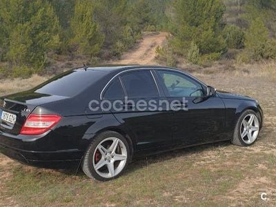 Usado Mercedes C200 Classic 122 CV (89 kW) 2007 Negro Berlina