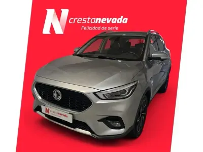 Usado MG ZS Luxury 111 CV (81 kW) 2023 Gris / plata SUV