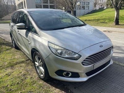 Usado Ford S-MAX Titanium 150 CV (110 kW) 2017 Gris / plata Monovolumen