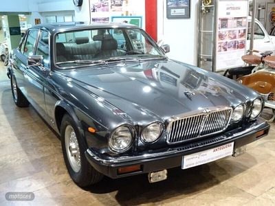 Gris Usado 1991 Jaguar XJ12 Sovereign Berlina | 15.000 €
