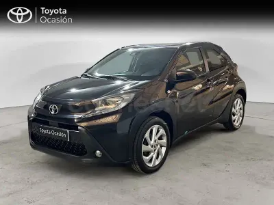 Begagnad Toyota Aygo X Play 72 HK (52 kW) 2024 Svart SUV