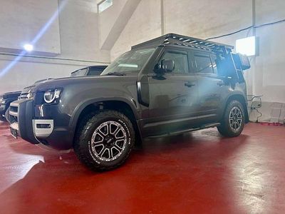 Usado Land Rover Defender Dynamic 300 HP (220 kW) 2022 Cinzento SUV