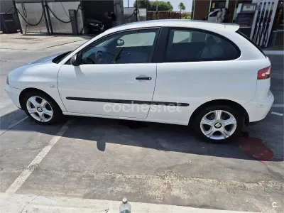 Usado Seat Ibiza 75 CV (55 kW) 2003 Blanco Utilitario