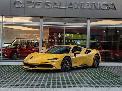 Usado Ferrari SF90 1000 CV (735 kW) 2025 Amarillo Descapotable