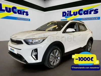Usado Kia Stonic 100 CV (73 kW) 2023 Blanco SUV