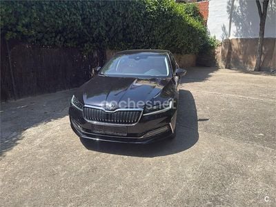 Negro Usado 2021 Skoda Superb Style Berlina | 21.000 € (Precio justo)