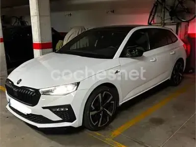 Usado Skoda Scala Monte Carlo 150 CV (110 kW) 2024 Blanco Utilitario