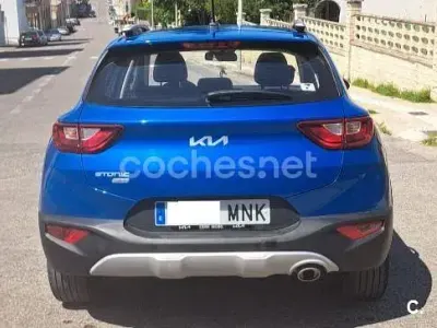 Usado Kia Stonic 100 CV (73 kW) 2024 Azul SUV