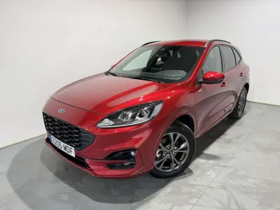 Usado Ford Kuga ST-Line 224 CV (164 kW) 2022 Rojo SUV