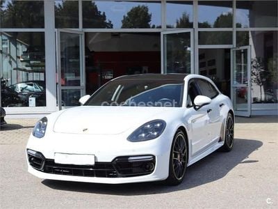 Porsche Panamera 4