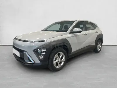Usado Hyundai Kona 129 CV (94 kW) 2025 Gris / plata SUV