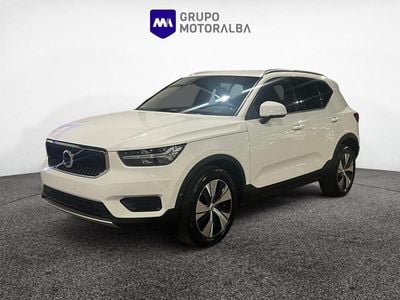 Blanco Usado 2021 Volvo XC40 Momentum SUV | 27.990 € (Precio justo)