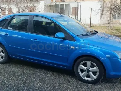 Usado Ford Focus Titanium 109 CV (80 kW) 2007 Azul Berlina
