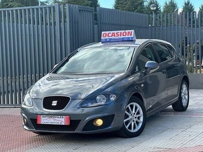 Usado Seat Leon Style 105 CV (77 kW) 2012 Gris / plata Berlina