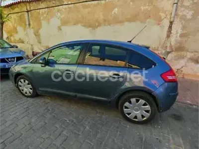Usado Citroën C4 110 CV (80 kW) 2005 Azul Berlina