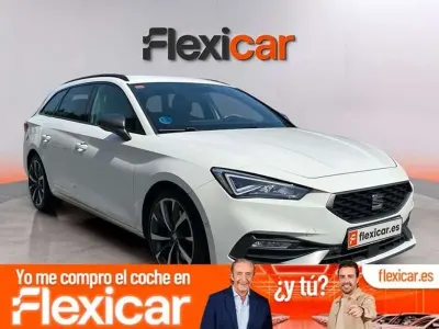 Usado Seat Leon FR 150 CV (110 kW) 2021 Blanco Familiar