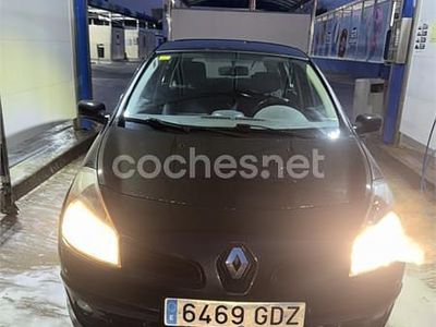 Usado Renault Clio II Expression 100 CV (73 kW) 2008 Negro Berlina