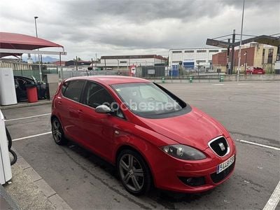 Usado Seat Altea Sport 140 CV (102 kW) 2007 Rojo Monovolumen