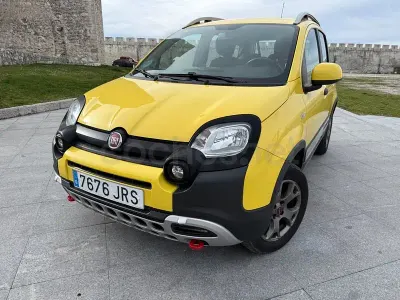 Usado Fiat Panda 4x4 95 CV (69 kW) 2016 Amarillo Utilitario