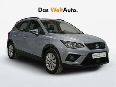 Usado Seat Arona Ecomotive 95 CV (69 kW) 2019 Gris / plata SUV