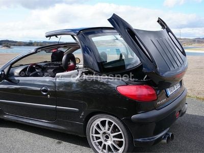 Negro Usado 2002 Peugeot 206 Descapotable | 4000 € (Un poco caro)