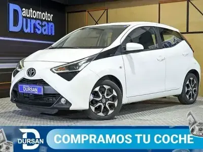 Usado Toyota Aygo X-play 72 CV (52 kW) 2019 Blanco Utilitario