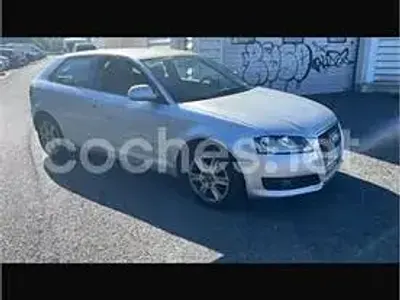 Usado Audi A3 Ambiente 105 CV (77 kW) 2010 Gris / plata Utilitario