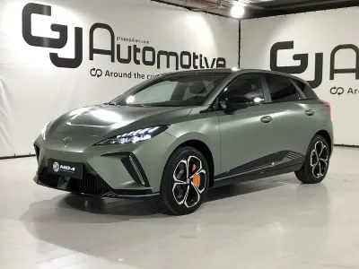 Käytetty MG MG4 EV 319 kW (435 HP) 2023 Vihreä Viistoperä