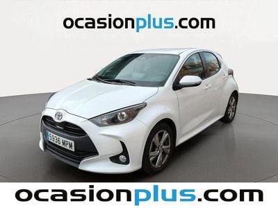 Blanco Usado 2024 Toyota Yaris Hybrid Active Utilitario | 16.819 € (Precio justo)