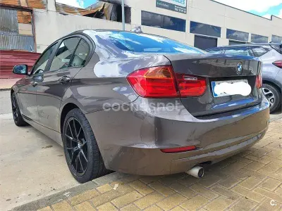 Usado BMW 318 143 CV (105 kW) 2012 Marrón Berlina