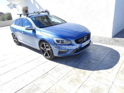 Usado Volvo V60 R-Design Momentum 225 CV (165 kW) 2016 Azul Familiar
