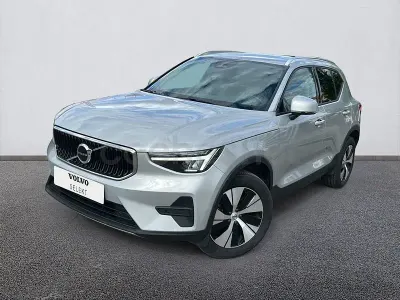Usado Volvo XC40 Core 163 CV (119 kW) 2025 Gris / plata SUV