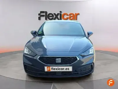Usado Seat Leon Style 115 CV (84 kW) 2024 Gris Berlina