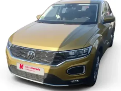 Usado VW T-Roc Advance 150 CV (110 kW) 2021 Amarillo SUV