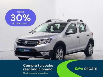 Usado Dacia Sandero Stepway 90 CV (66 kW) 2013 Plateado Utilitario