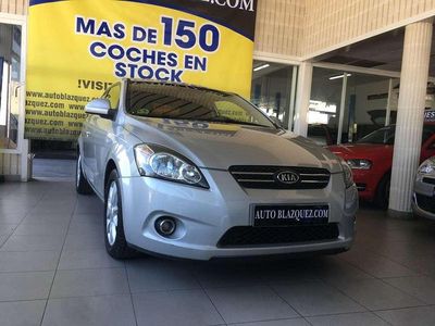 Plateado Usado 2009 Kia ProCeed Active Utilitario | 7000 €