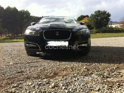 Usado Jaguar XF Premium Luxury 240 CV (176 kW) 2014 Negro Berlina