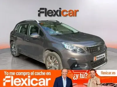 Usado Peugeot 2008 Allure 130 CV (95 kW) 2018 Gris SUV