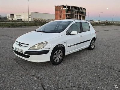 Usado Peugeot 307 90 CV (66 kW) 2003 Blanco Berlina