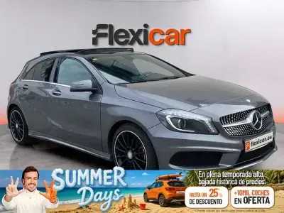 Usado Mercedes A180 AMG line 109 CV (80 kW) 2015 Gris Utilitario
