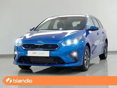 Usado Kia Ceed 141 CV (103 kW) 2022 Azul Utilitario