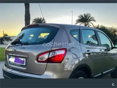 Usado Nissan Qashqai Acenta 106 CV (77 kW) 2010 Gris / plata SUV