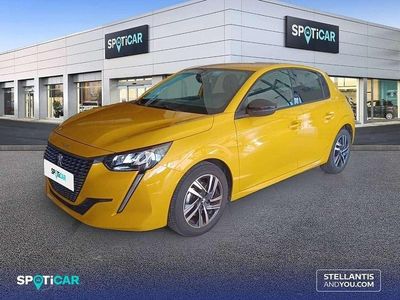 Amarillo Usado 2023 Peugeot 208 Allure Utilitario | 13.690 € (Precio justo)