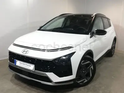 Usado Hyundai Bayon 100 CV (73 kW) 2024 Blanco SUV