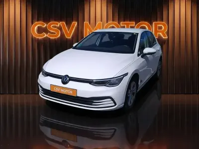 Usado VW Golf VIII Life 116 CV (85 kW) 2021 Blanco Utilitario