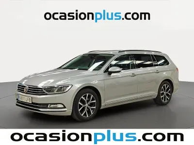 Usado VW Passat Advance 150 CV (110 kW) 2020 Gris plata Familiar