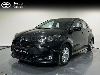 Usado Toyota Yaris Hybrid Active 116 CV (85 kW) 2022 Negro Berlina