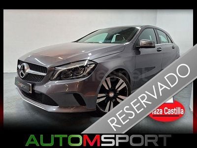 Usado Mercedes A200 Urban 136 CV (100 kW) 2016 Gris / plata Berlina