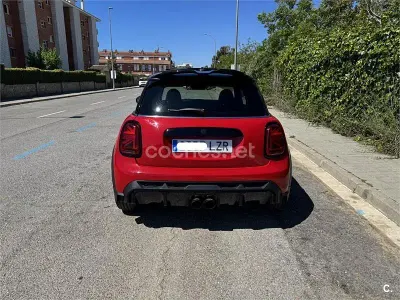 Usado Mini John Cooper Works 231 CV (169 kW) 2022 Rojo Utilitario